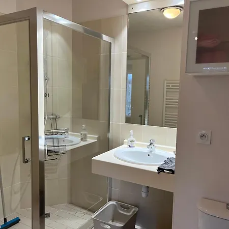 Grand Face Lycee International Et Hopital, Cadarache-iter Апартаменты Маноск