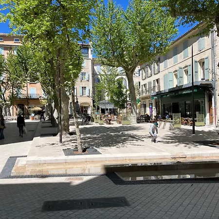 Grand Face Lycée International Et Hôpital, Cadarache-iter Apartamento